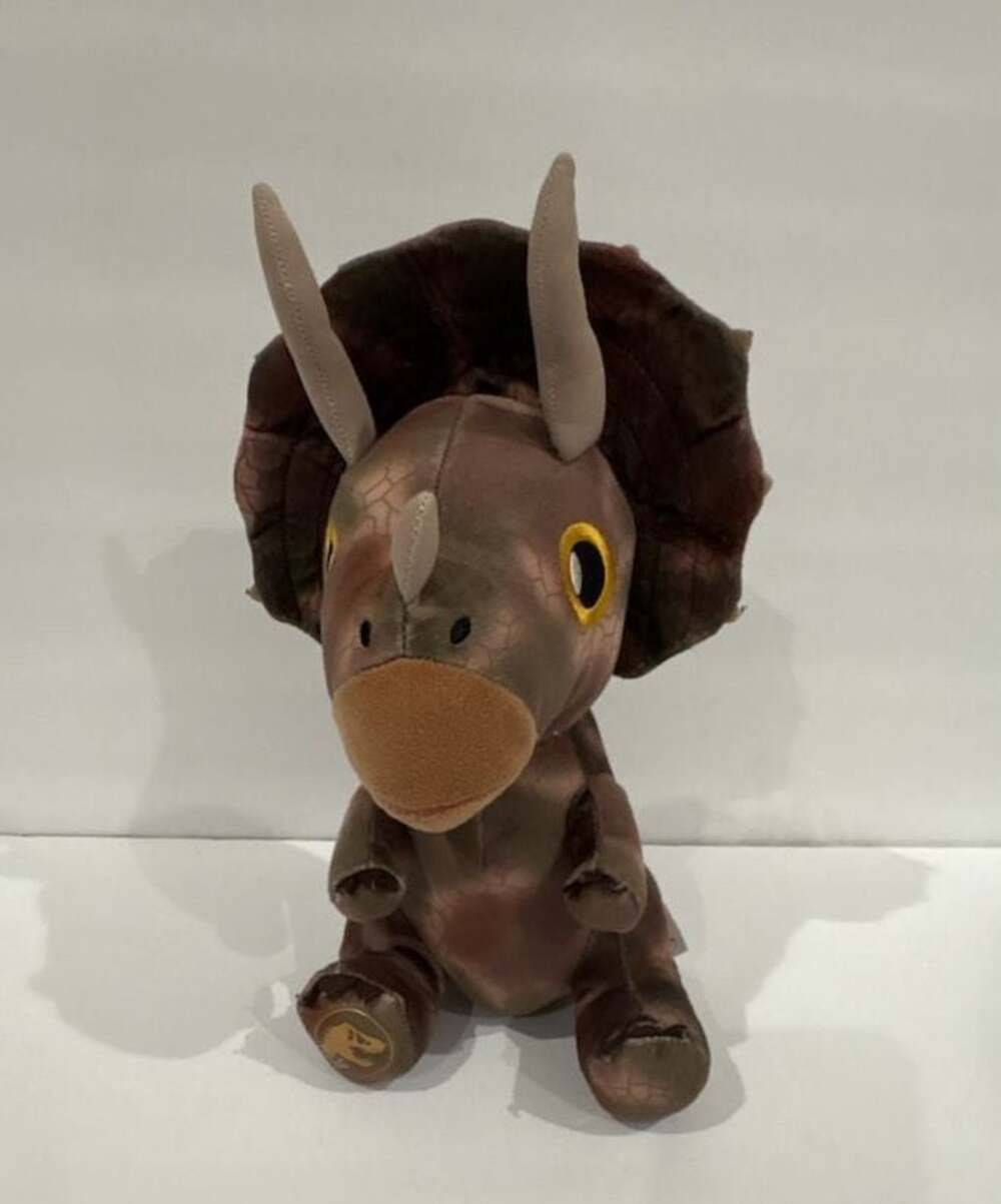2022 Jurassic Park World Plush Triceratops Dinosaur 10” Soft Stuffed Animal NEW